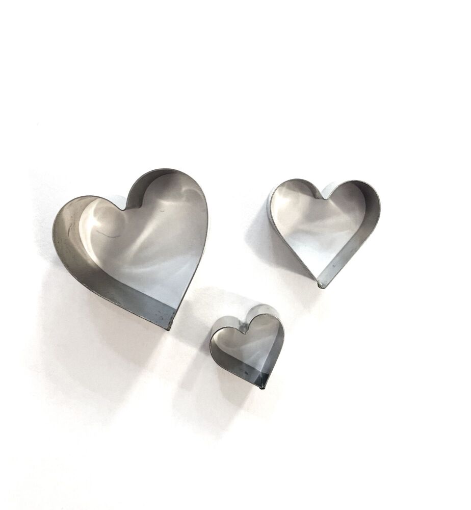 Purple Cupcakes Cutters - MINI HEARTS x 3