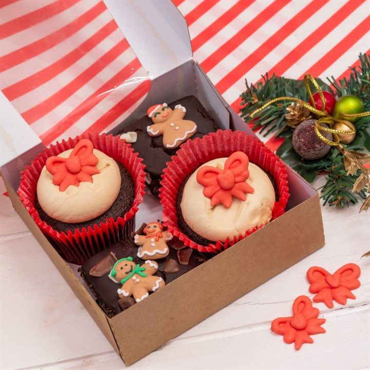 Edible Sugar Decorations - RED BOWS 25mm (Pack of 12)