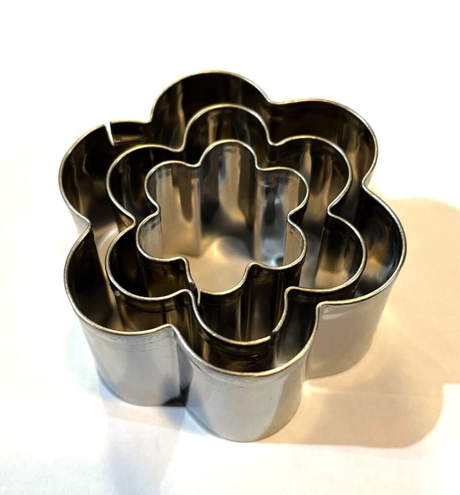 Purple Cupcakes Cutters - FLOWERS x 3