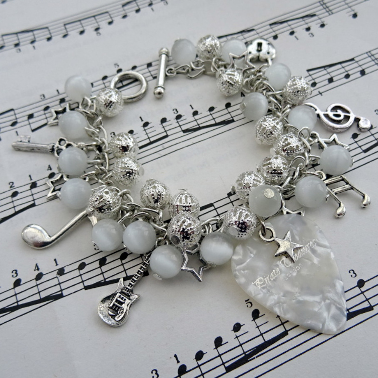 Plectrum charm bracelet in white - Rock'n'Roll Star CCB058