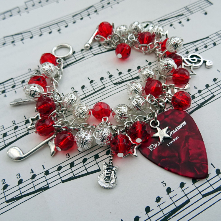 Rock'n'Roll Star plectrum charm bracelet in red CCB059