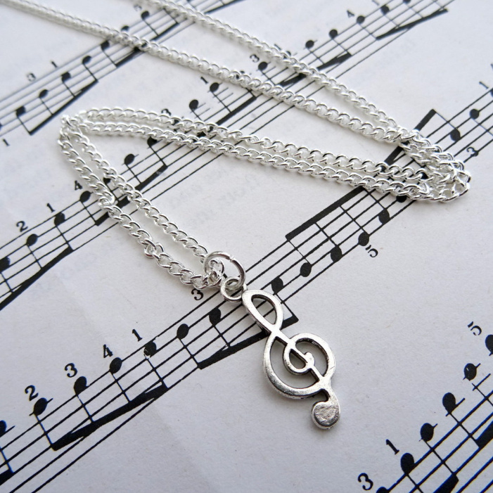 Silver treble clef charm necklace CN094