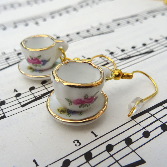Teacup earrings - china cup and saucer VE053
