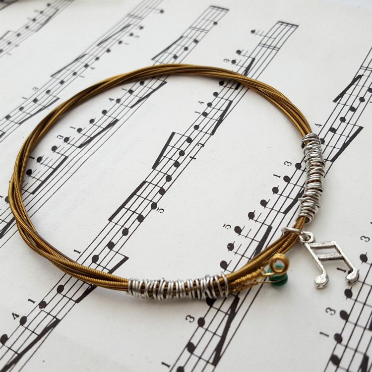 Guitar string bracelet with music note charm (25cm circumference) GSB005