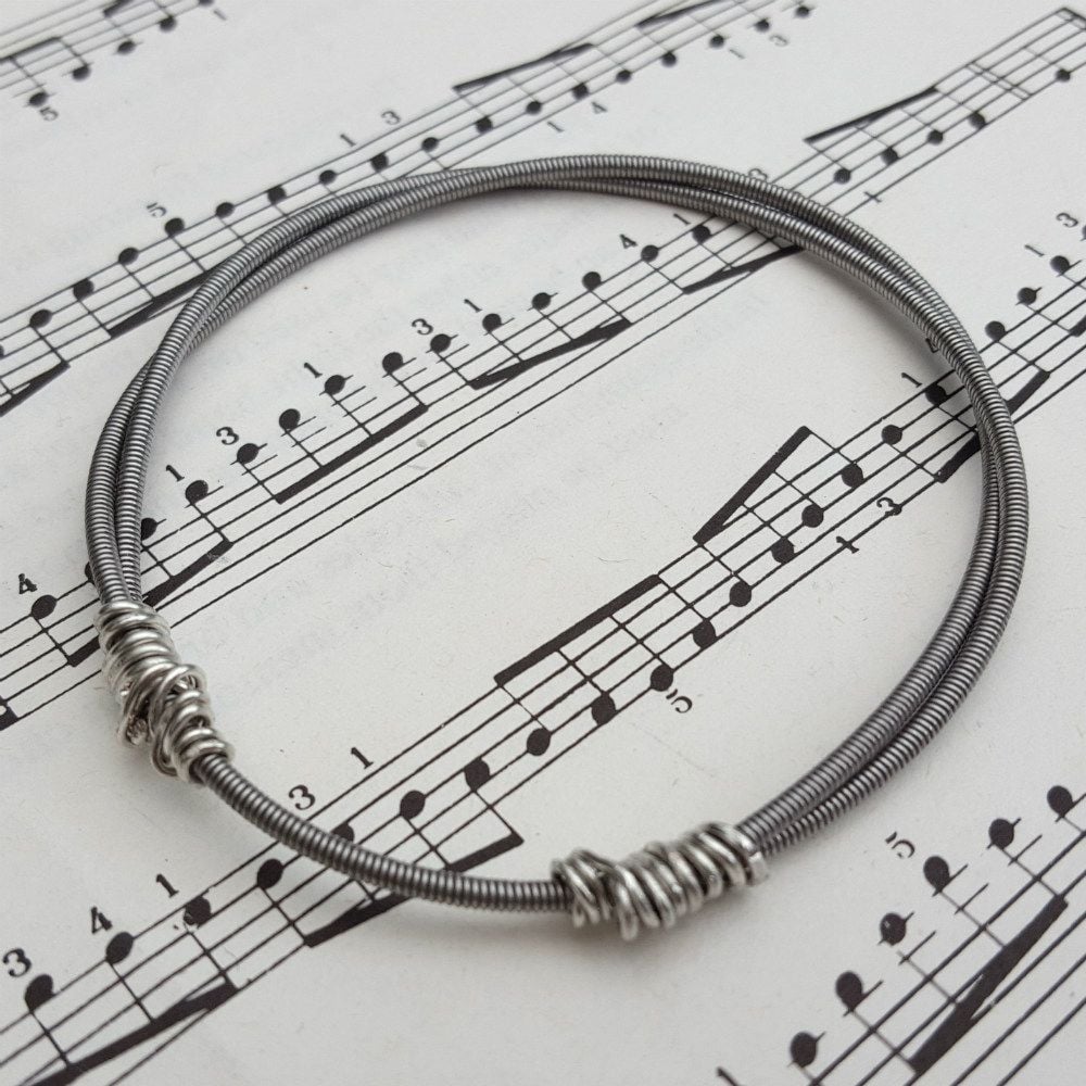 Bass guitar string bracelet (22cm circumference) GSB018