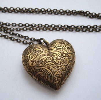 Vintage style Antique Bronze heart necklace VN021