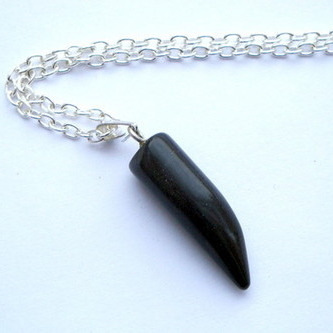 MN006 Black onyx tusk on chain necklace