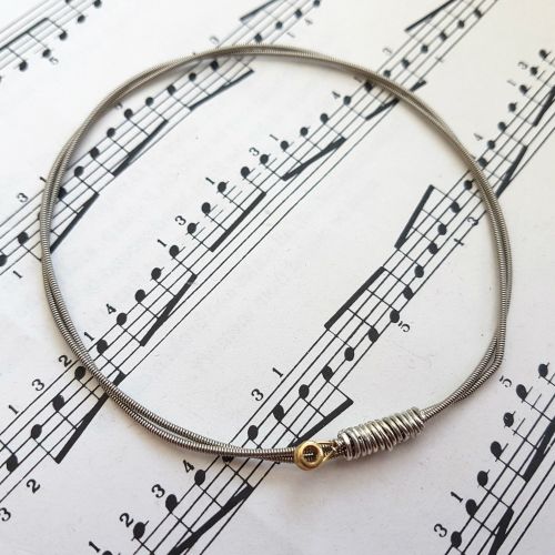 Jack Jones Trampolene guitar string bracelet size L (80mm diameter) JJ045