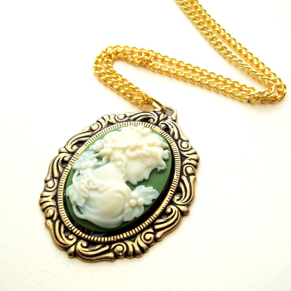 Vintage style necklace with green lady cameo in antique gold setting VN010