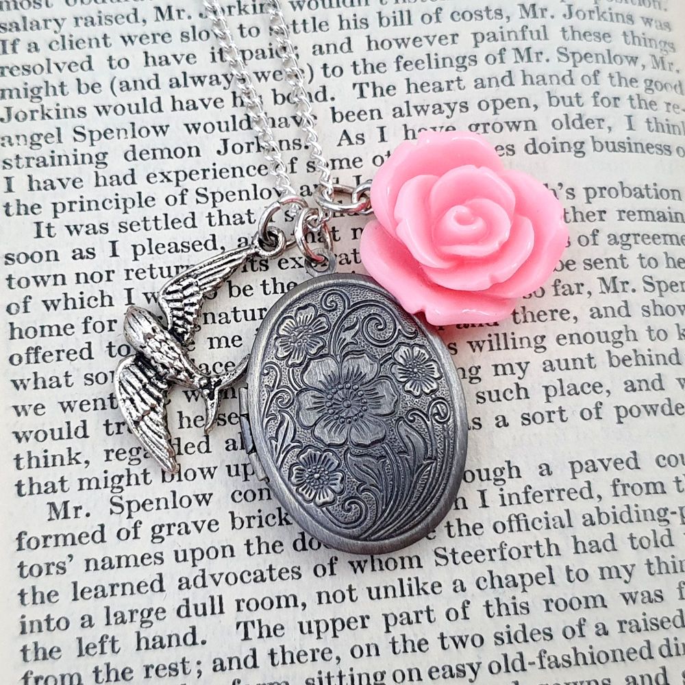 Secret Memories locket & pink rose vintage style necklace VN036