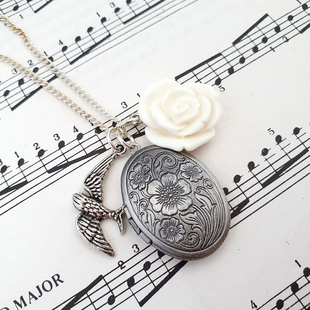 Secret Memories locket & white rose vintage style charm necklace VN055