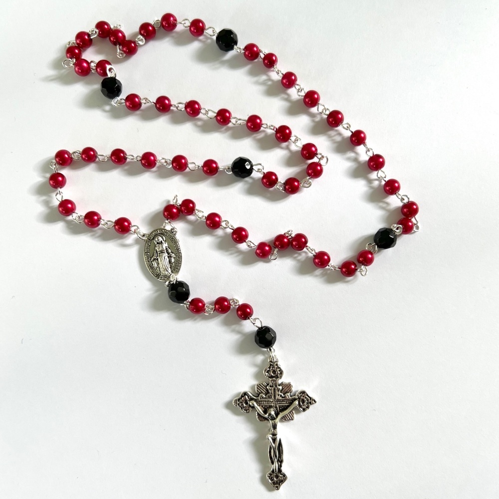 Rosary beaded necklace with red and black beads