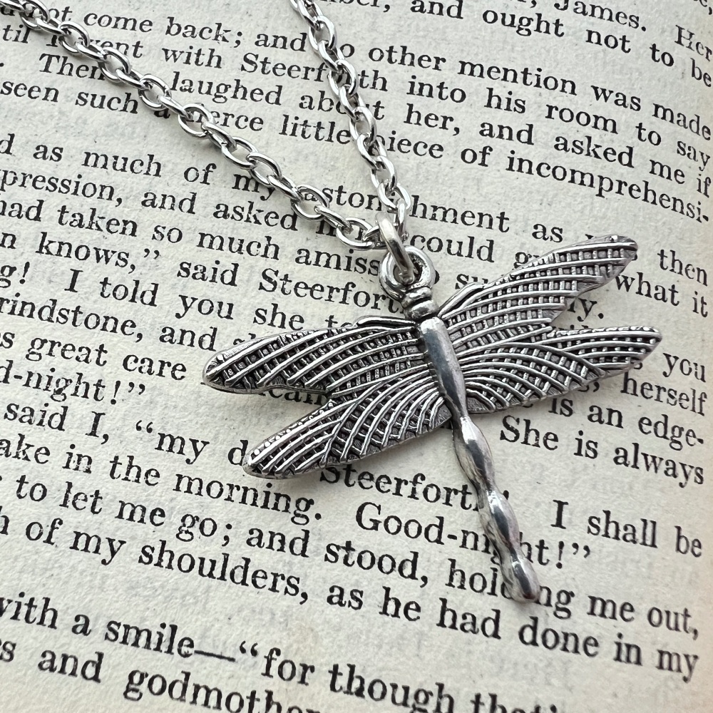 Dragonfly charm necklace in antique silver VN098