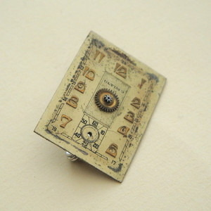 SBR011 Steampunk vintage watch face brooch