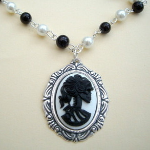 Gothic pirate skeleton lady cameo beaded necklace - PN132