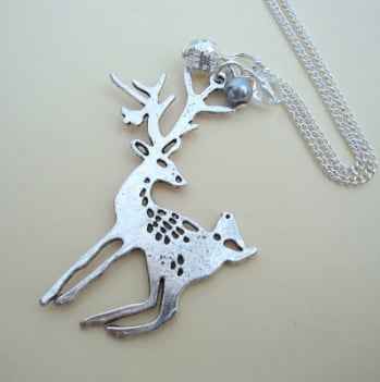 Vintage style deer charm necklace in silver VN082