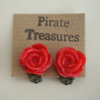 Vintage style rose flower clip on earrings in red VE039
