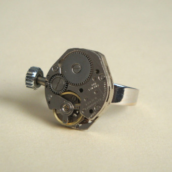 Steampunk ring with vintage watch movement SR032