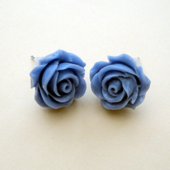 Vintage style rose flower earrings in blue VE043