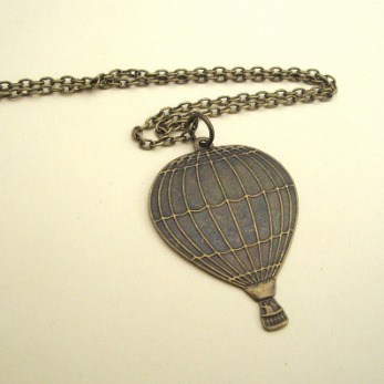 Hot air balloon necklace in antique bronze vintage steampunk style SN082