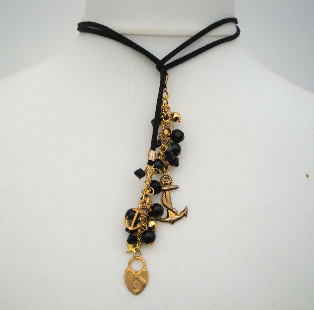 PN048 Gold & black pirate charms lariat necklace
