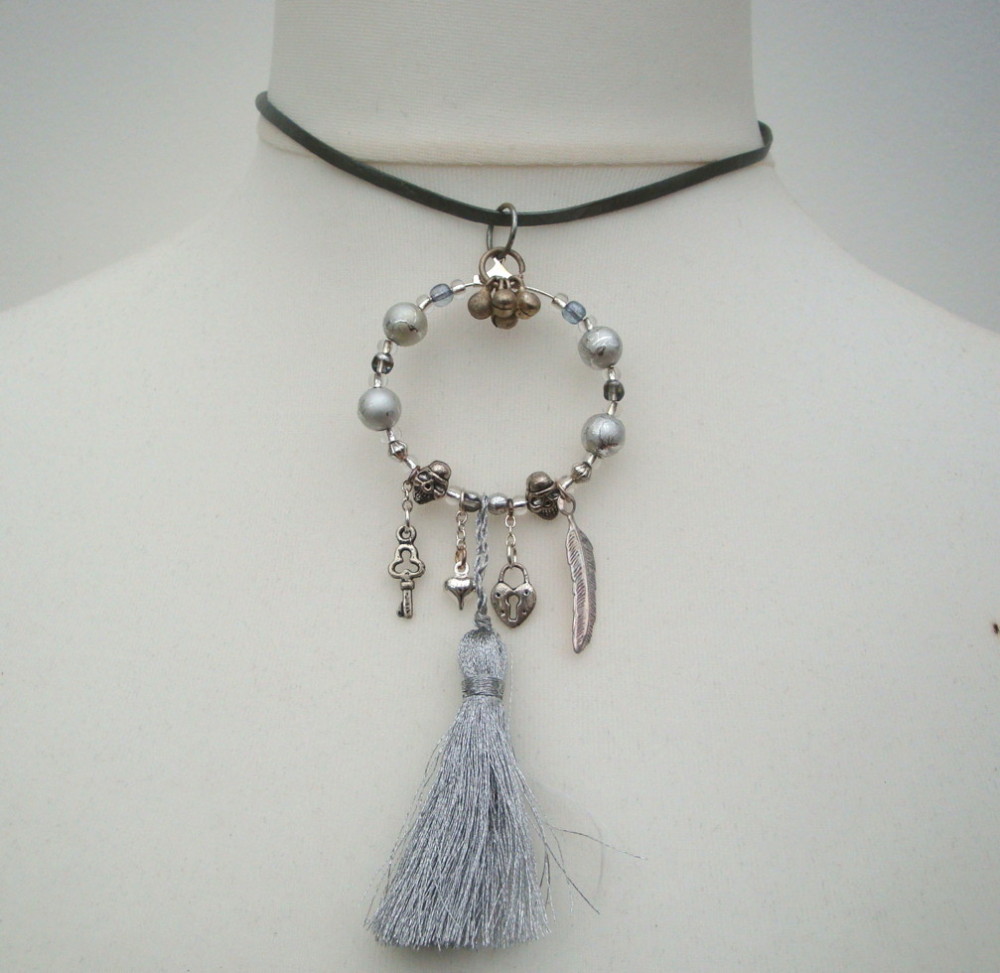 PN023 Silver hoop & tassel pirate necklace