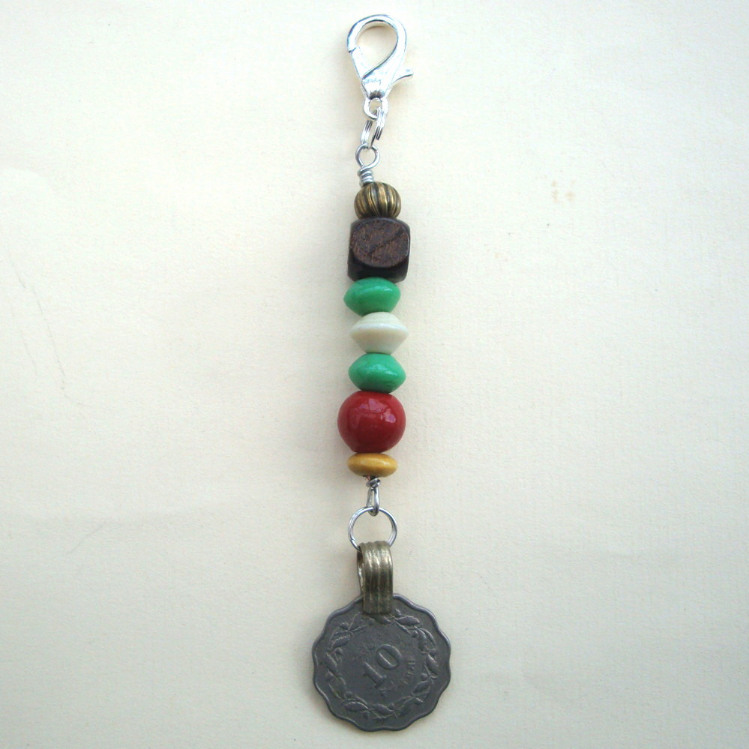 PBB001 Pirate kuchi coin & beads charm
