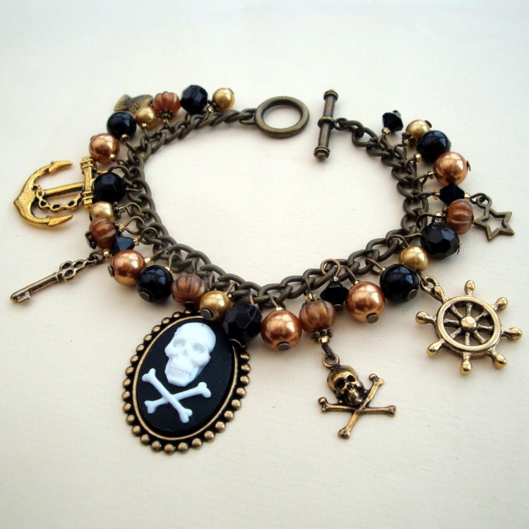 PCB058 Bronze pirate cameo charm bracelet