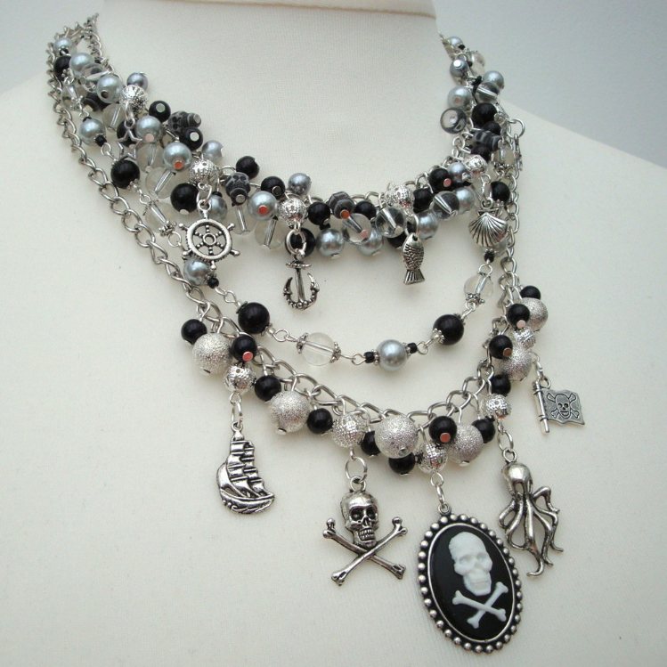 Pirate statement charm necklace in silver & black PN139