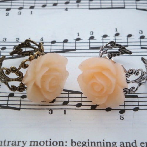 Vintage inspired rose ring on filigree base - pale peach pink