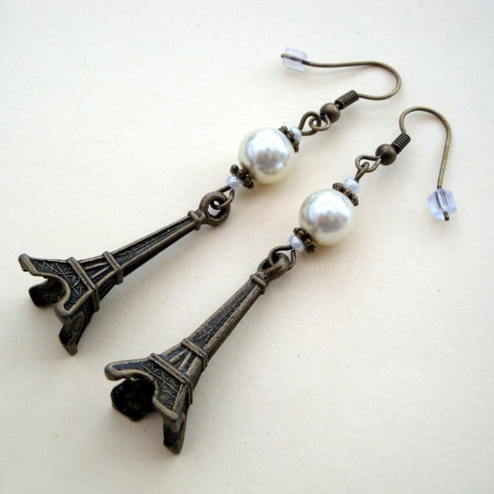 Bronze Eiffel Tower & pearl vintage style earrings VE006