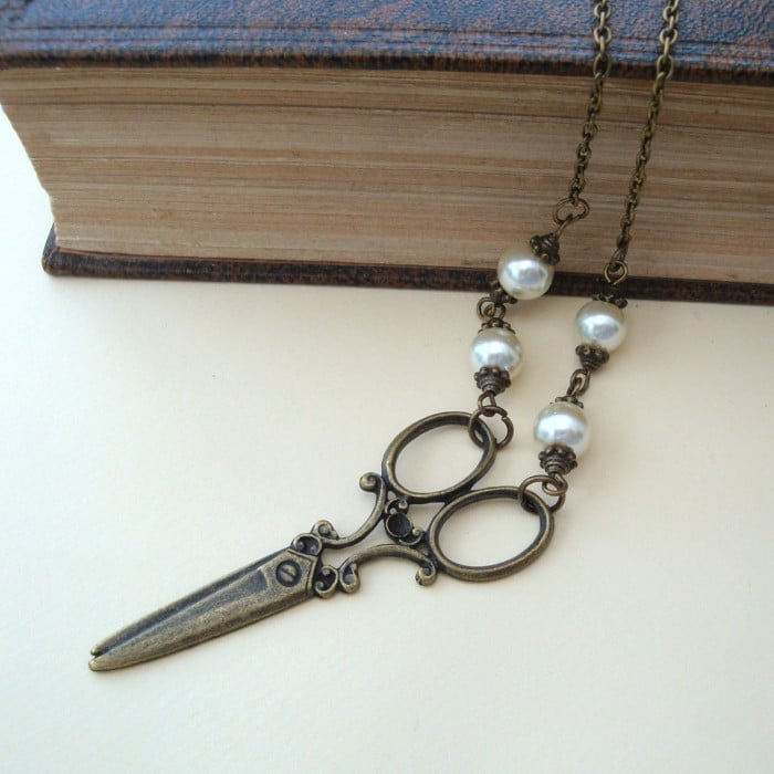 VN060 Antique bronze vintage inspired scissors necklace