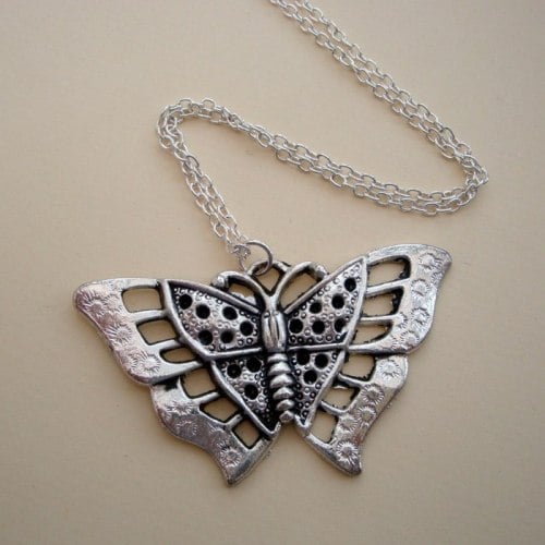 VN033 Silver butterfly vintage style charm necklace
