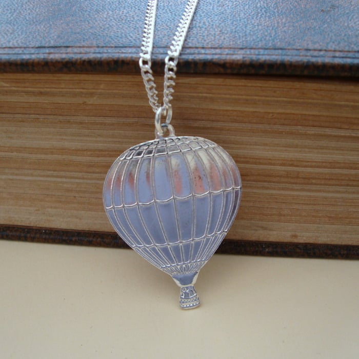 Steampunk vintage style hot air balloon necklace in silver SN096