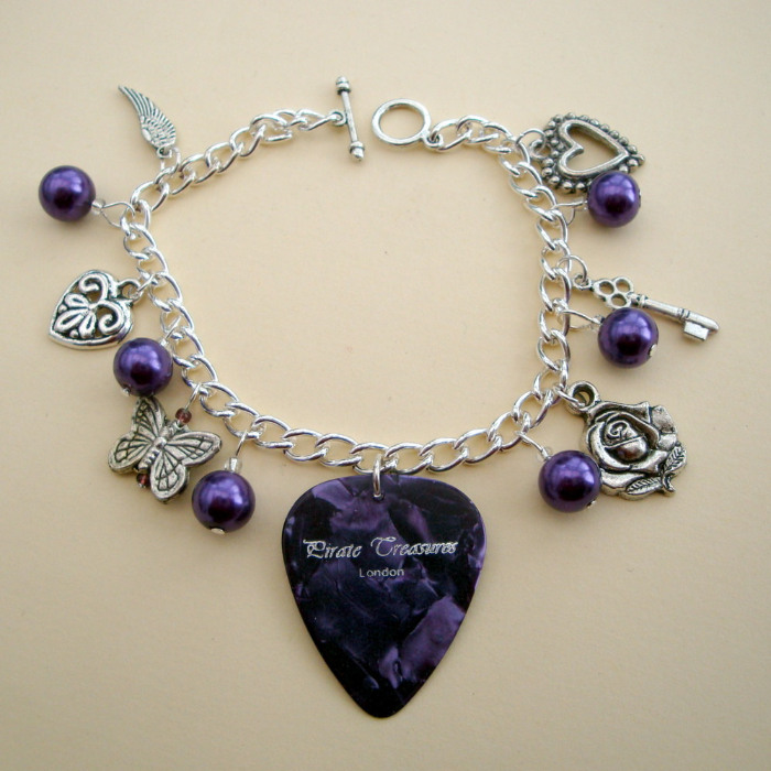 Purple plectrum and beads charm bracelet CCB030