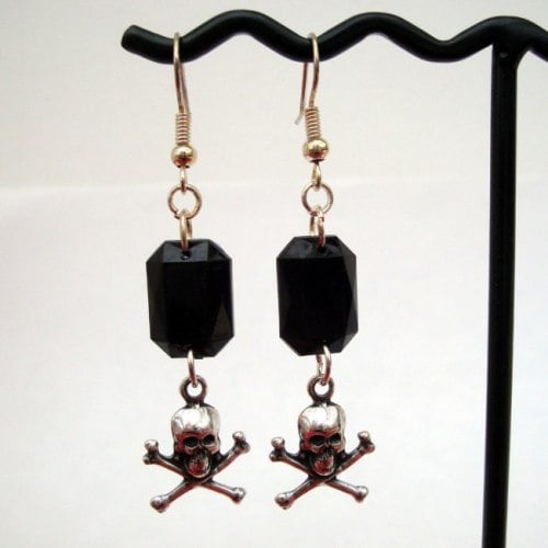 Pirate Style Jewellery Skull And Crossbones Earrings Pe032 Skull Crossbones And Gem Pirate Earrings
