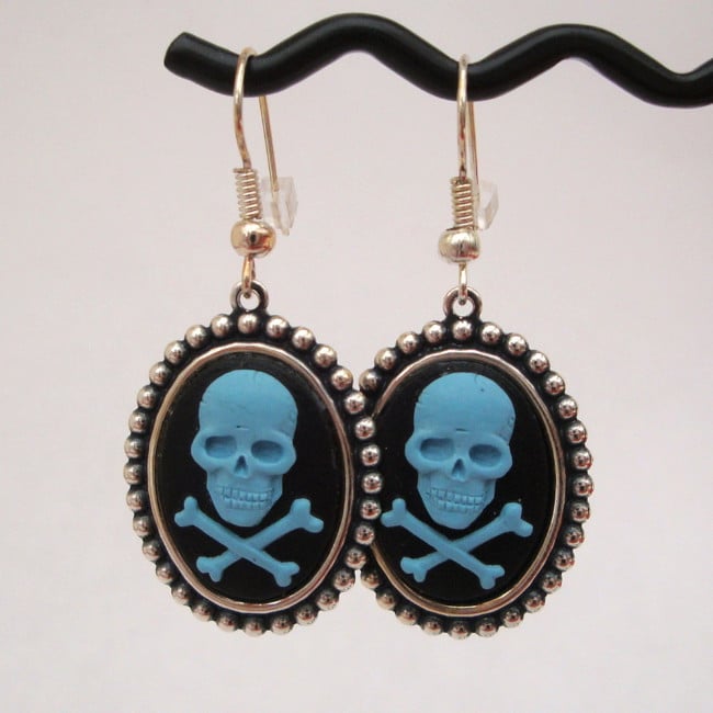 Turquoise skull & crossbones cameo earrings PE017
