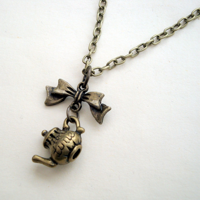 Bronze teapot charm necklace vintage kitsch style VN112
