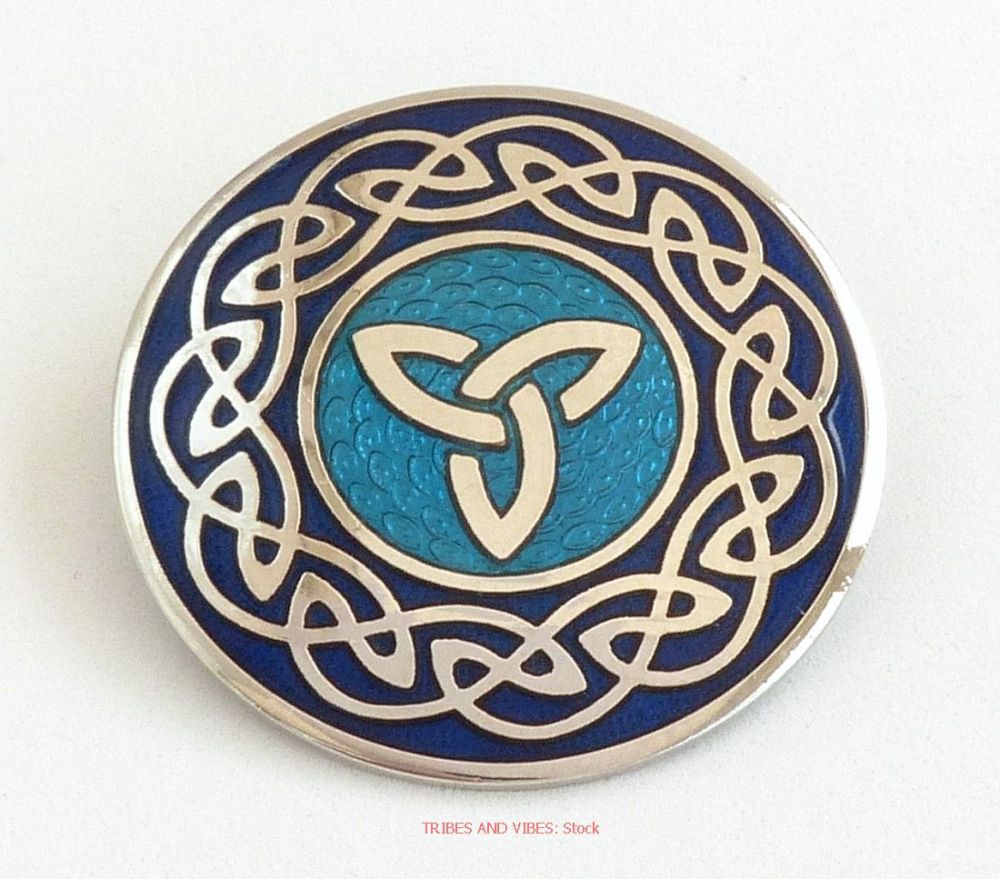 Triquetra Celtic Knotwork Brooch, 2-tone Blue
