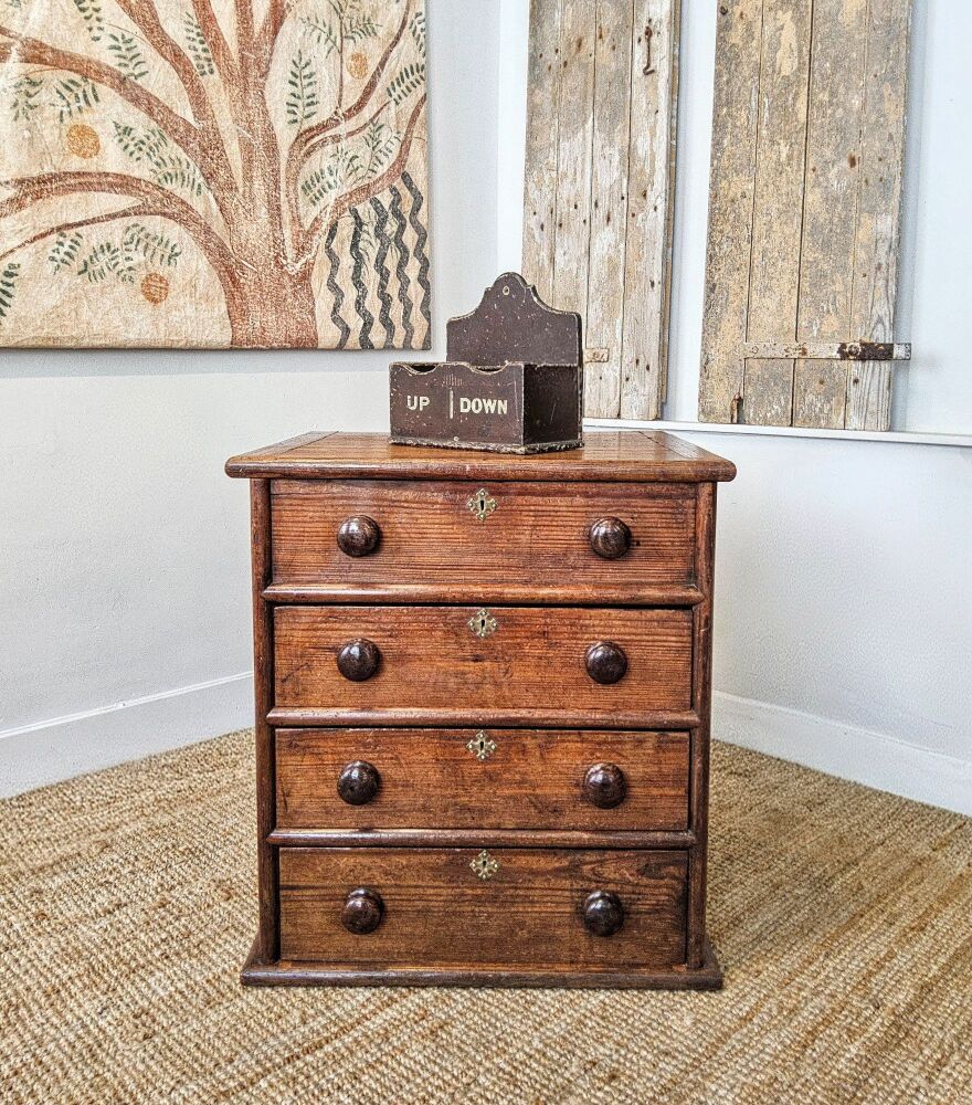 Chest of drawers