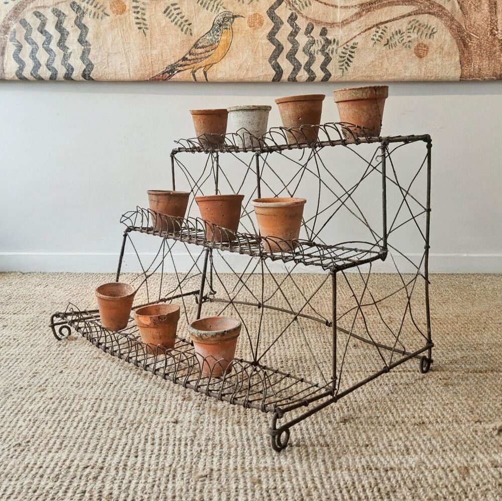Wirework plant pot stand