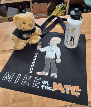 mike on mic