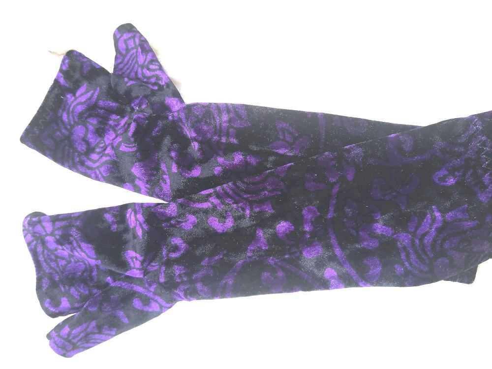Tweed Queen Fingerless Mittens - Gothic Purple
