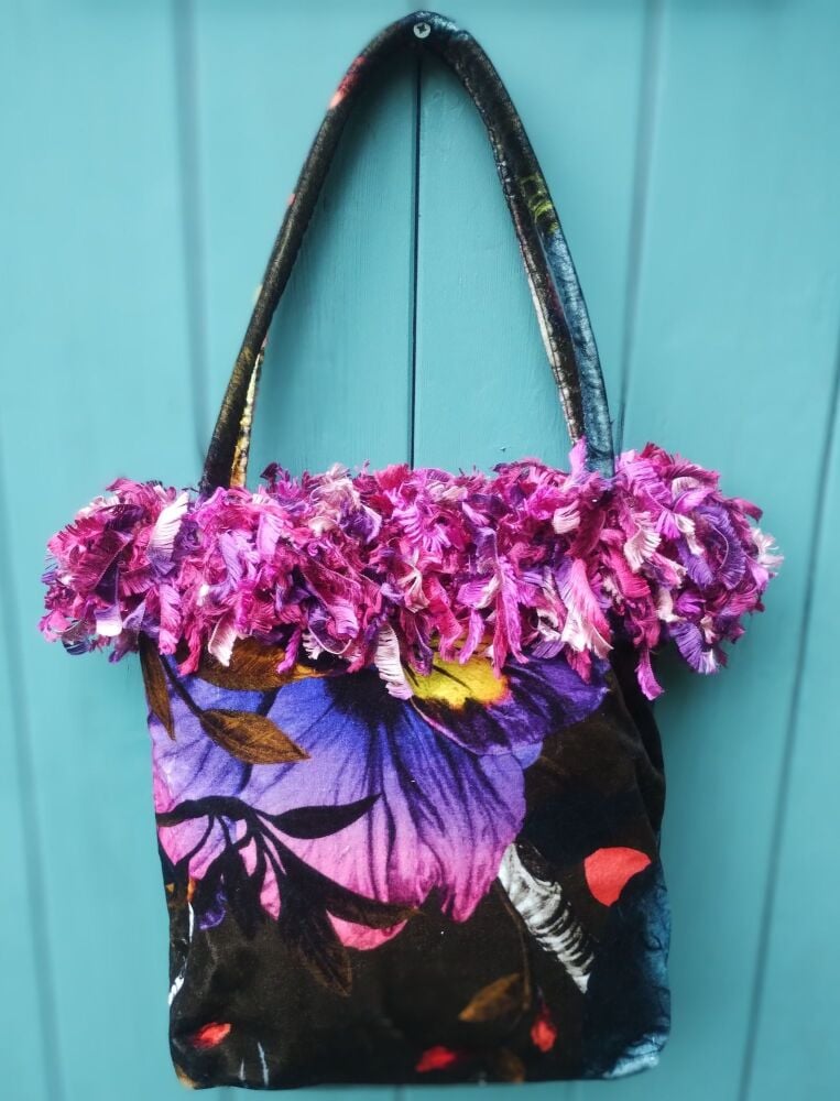 Bags of Style : Iconic Fringed Velvet Tote Bag FLEUR