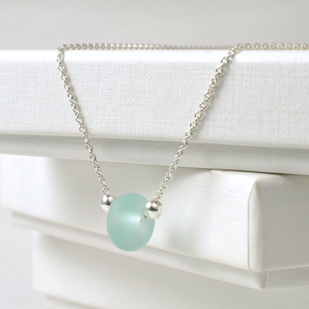 (WS) Pebble Collection Slider Necklace - Light