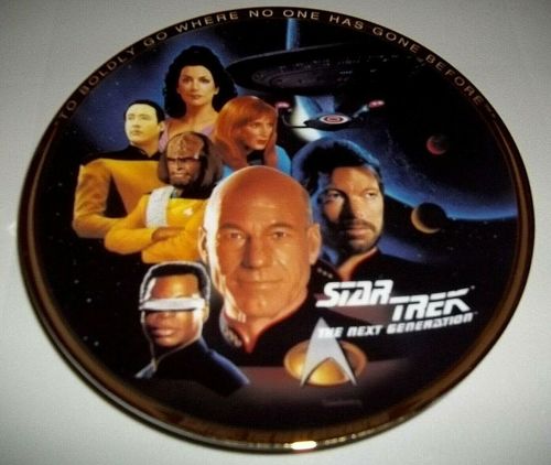 Enesco Star Trek The Next Generation 8 Collectors Plate - The Crew