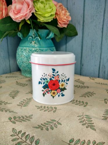 Fleurie string tin