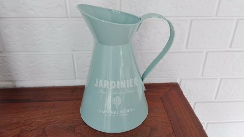 Jardinier flower jug blue