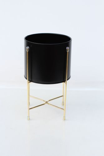 Small Scandi tin Planter Black & Gold