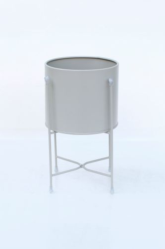 Small Scandi tin Planter Grey